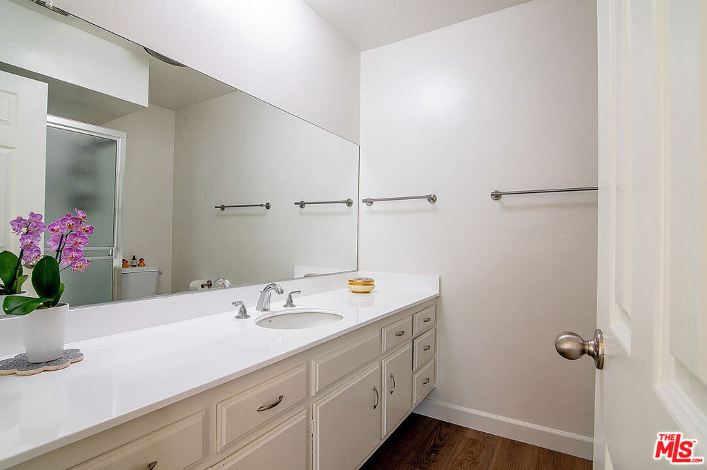 5625 Windsor Way 107 Property Photo 15