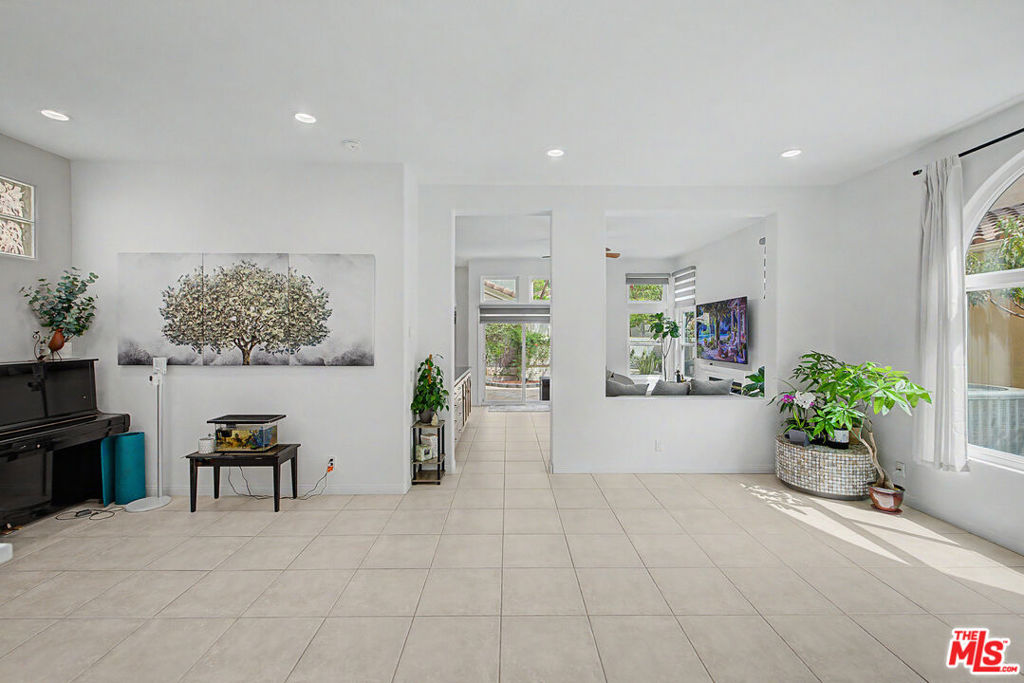10884 Kimball Place Property Photo 4