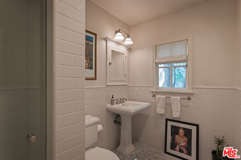 3145 La Suvida Drive Property Photo 16
