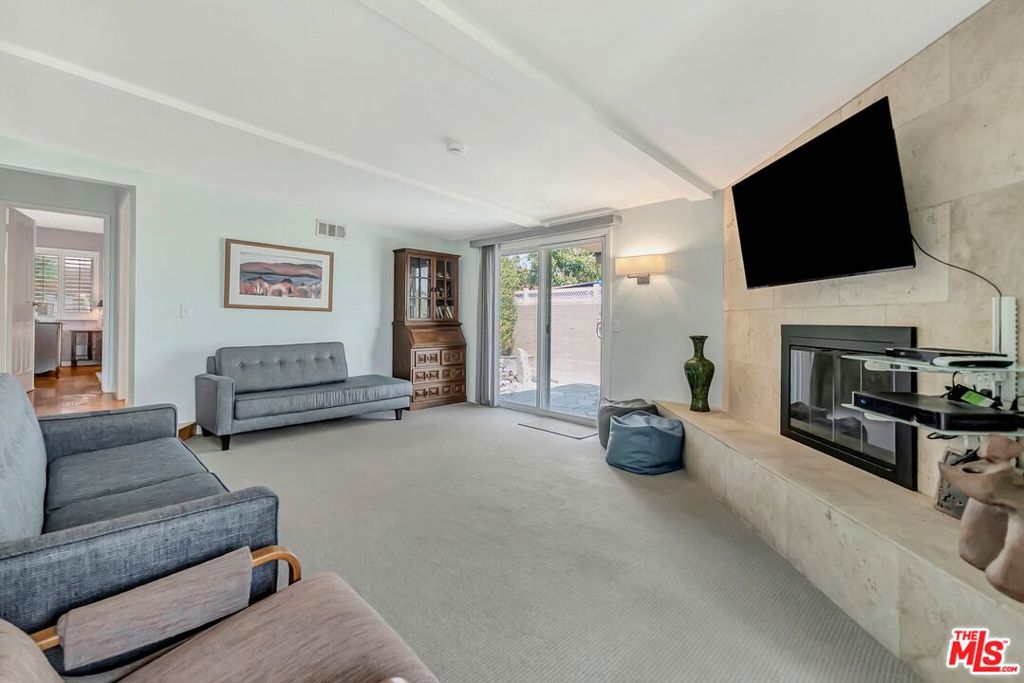 5570 Glickman Avenue Property Photo 17