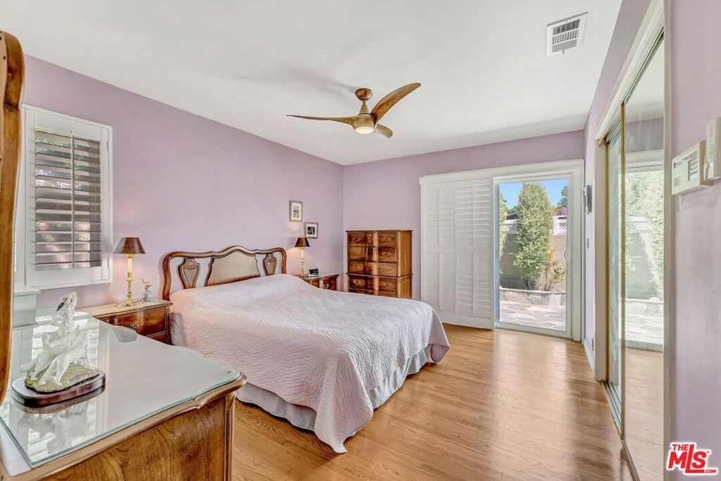 5570 Glickman Avenue Property Photo 19