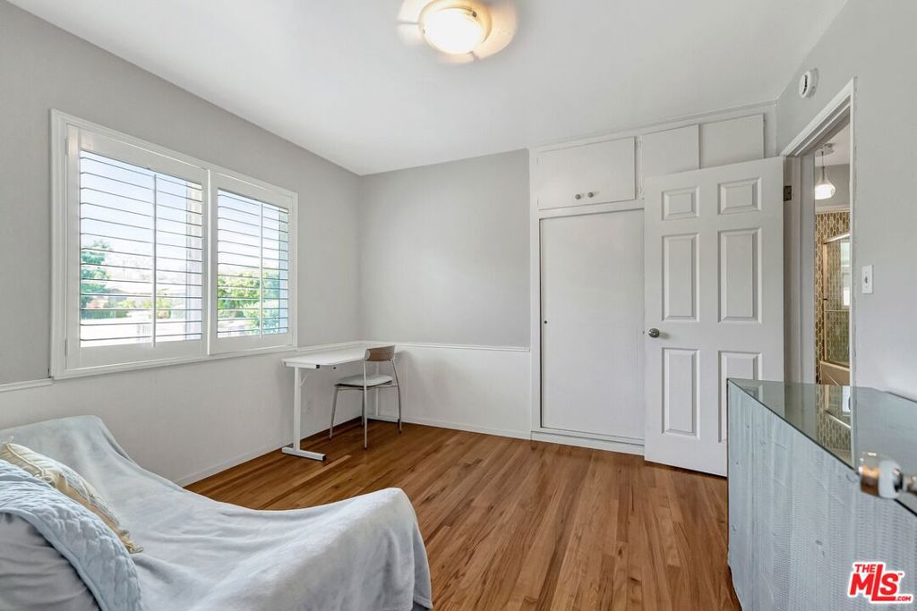 5570 Glickman Avenue Property Photo 26