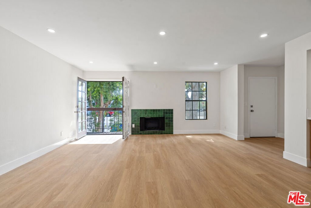 11759 Gateway Boulevard Property Photo 1