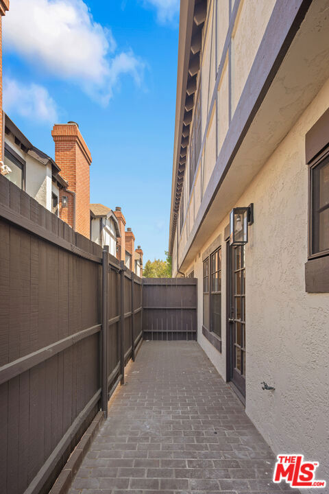 11759 Gateway Boulevard Property Photo 19