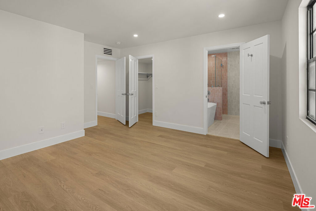 11759 Gateway Boulevard Property Photo 29