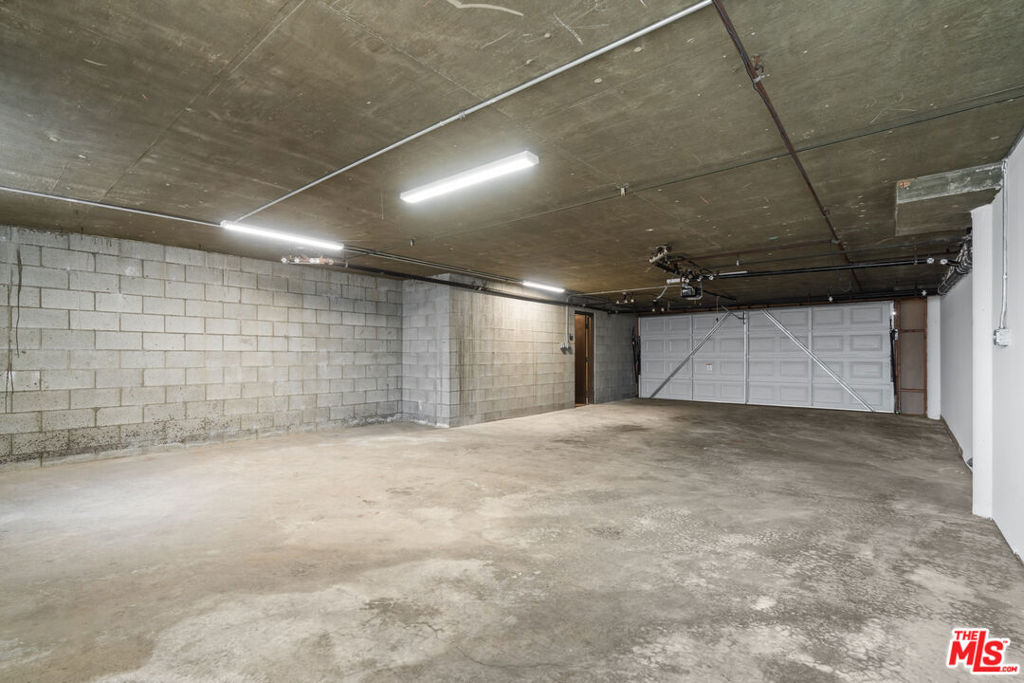 11759 Gateway Boulevard Property Photo 33