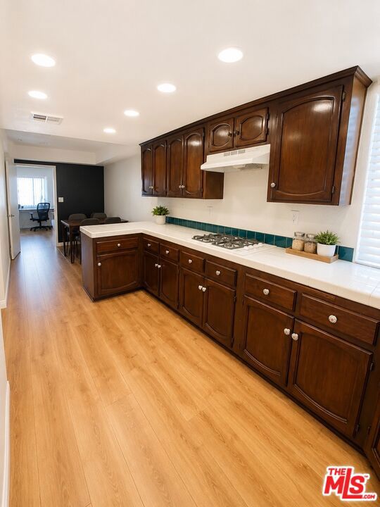 7625 Reseda Boulevard 305 Property Photo 8