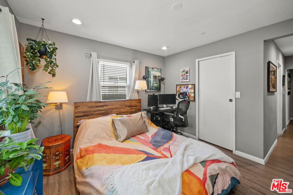 2227 Alsace Avenue Property Photo 15
