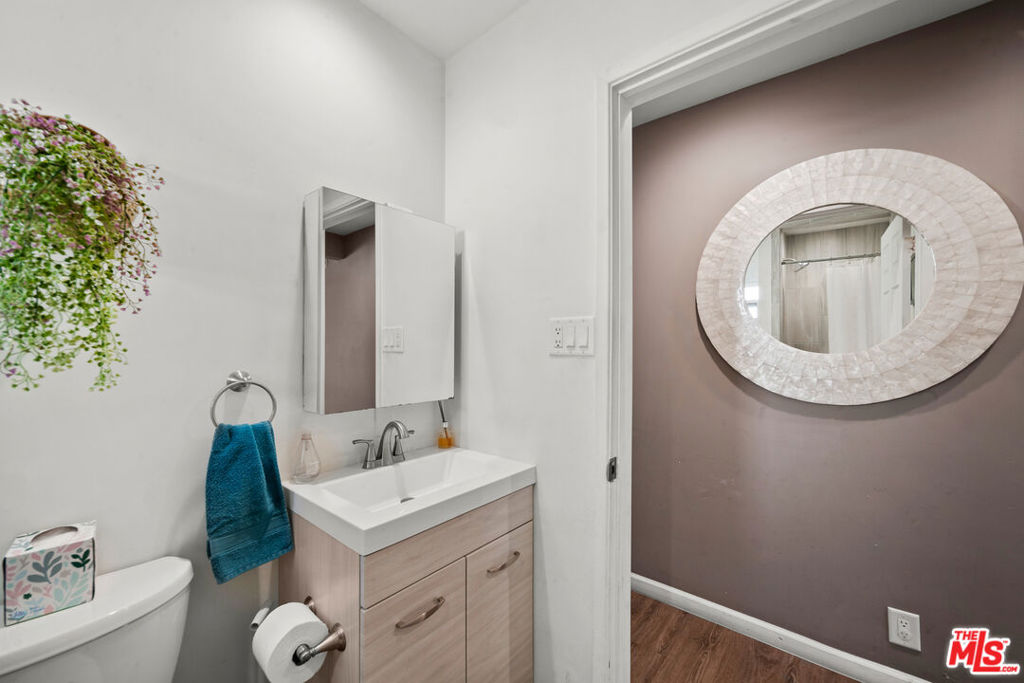 2227 Alsace Avenue Property Photo 24