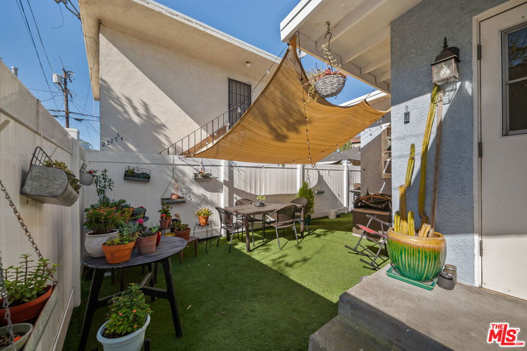 2227 Alsace Avenue Property Photo 25