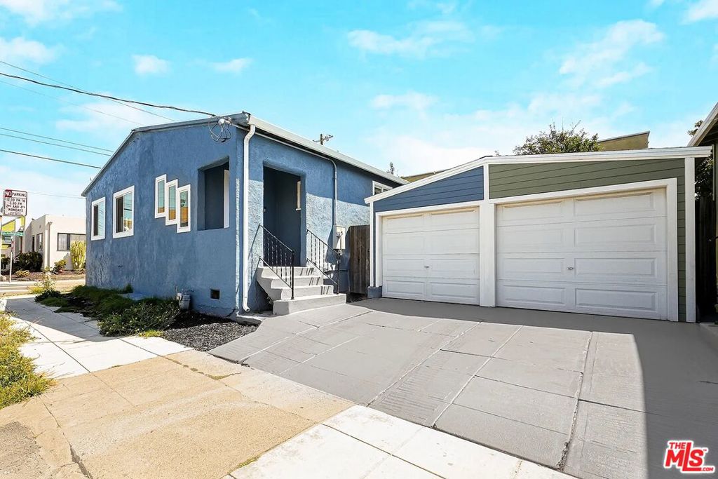 5726 Los Angeles Street Property Photo 27