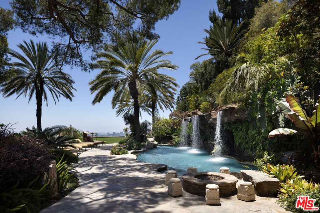 10066 Cielo Drive Property Photo 14