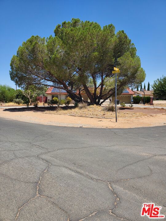13435 Tioga Road Property Photo 4