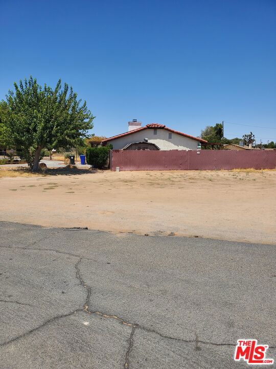 13435 Tioga Road Property Photo 5