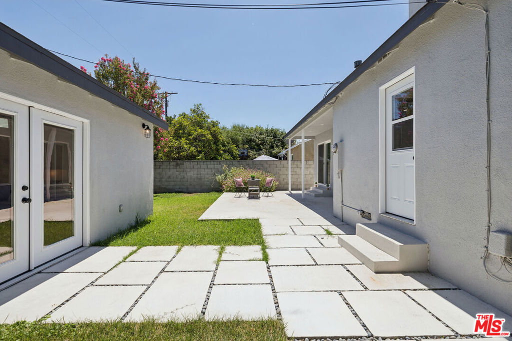 5822 Saloma Avenue Property Photo 26