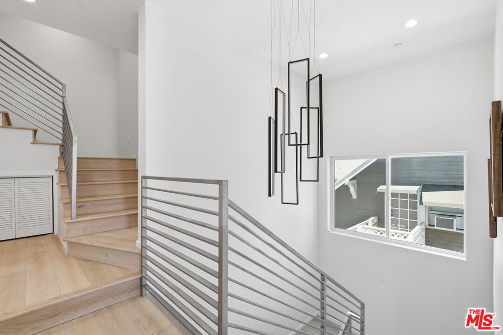 2311 Cove Avenue Property Photo 42