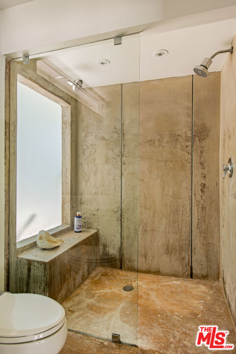 9031 Wonderland Park Avenue Property Photo 39