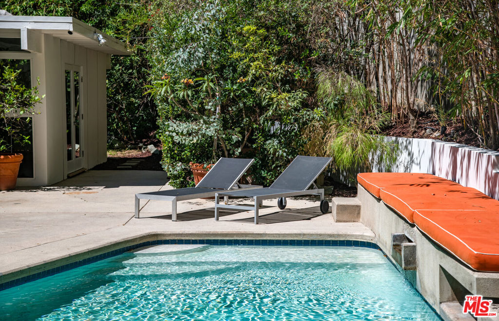 9031 Wonderland Park Avenue Property Photo 45