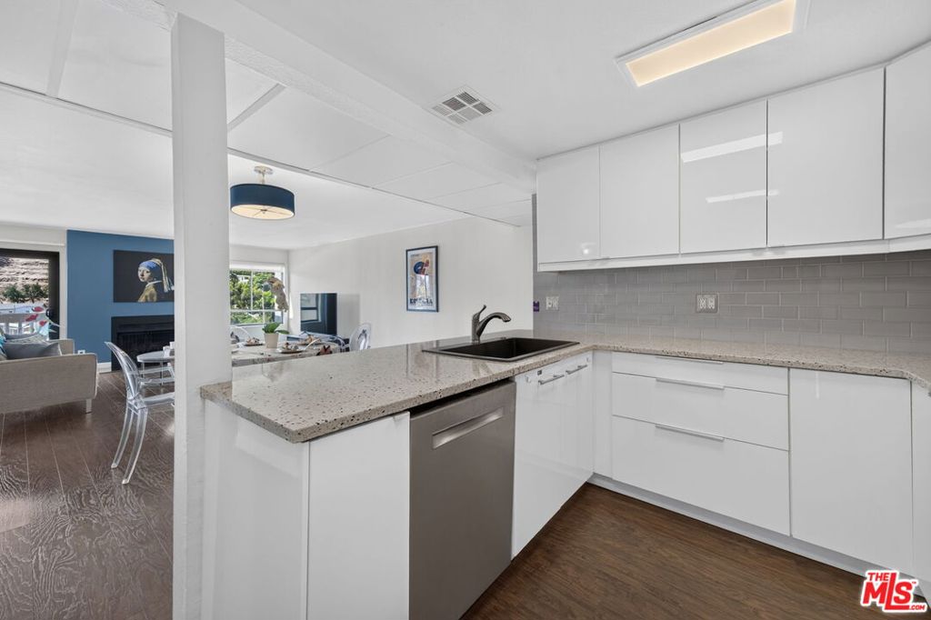 2018 Griffith Park Boulevard 219 Property Photo 11