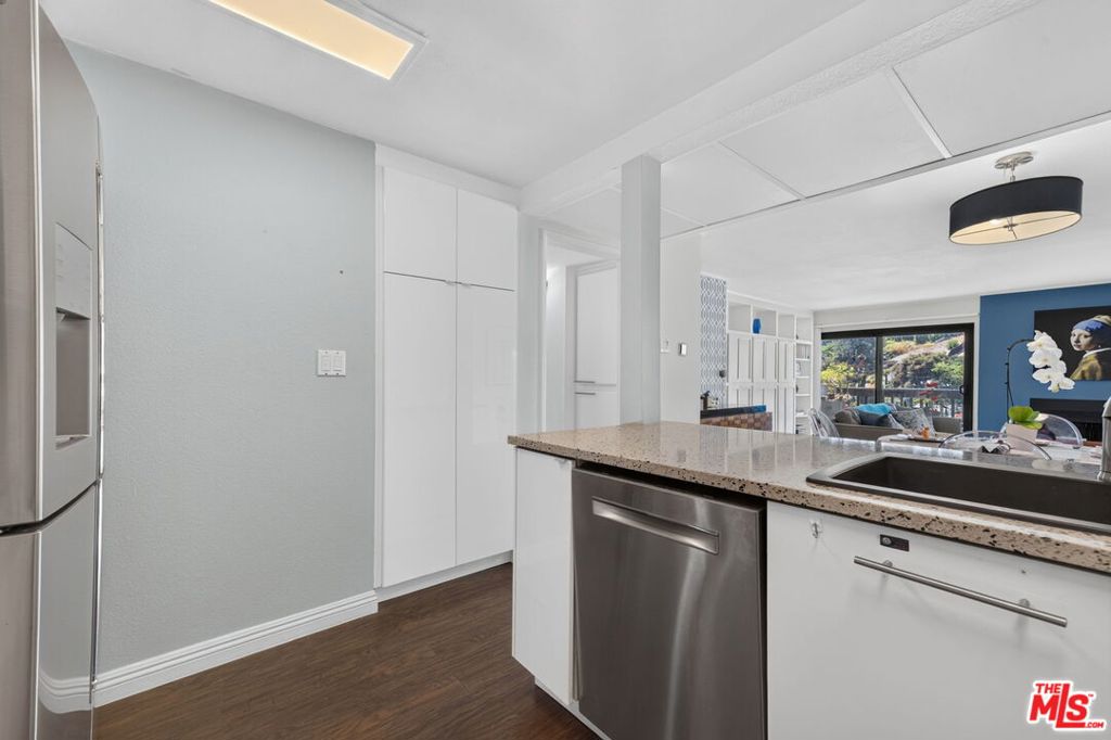 2018 Griffith Park Boulevard 219 Property Photo 13