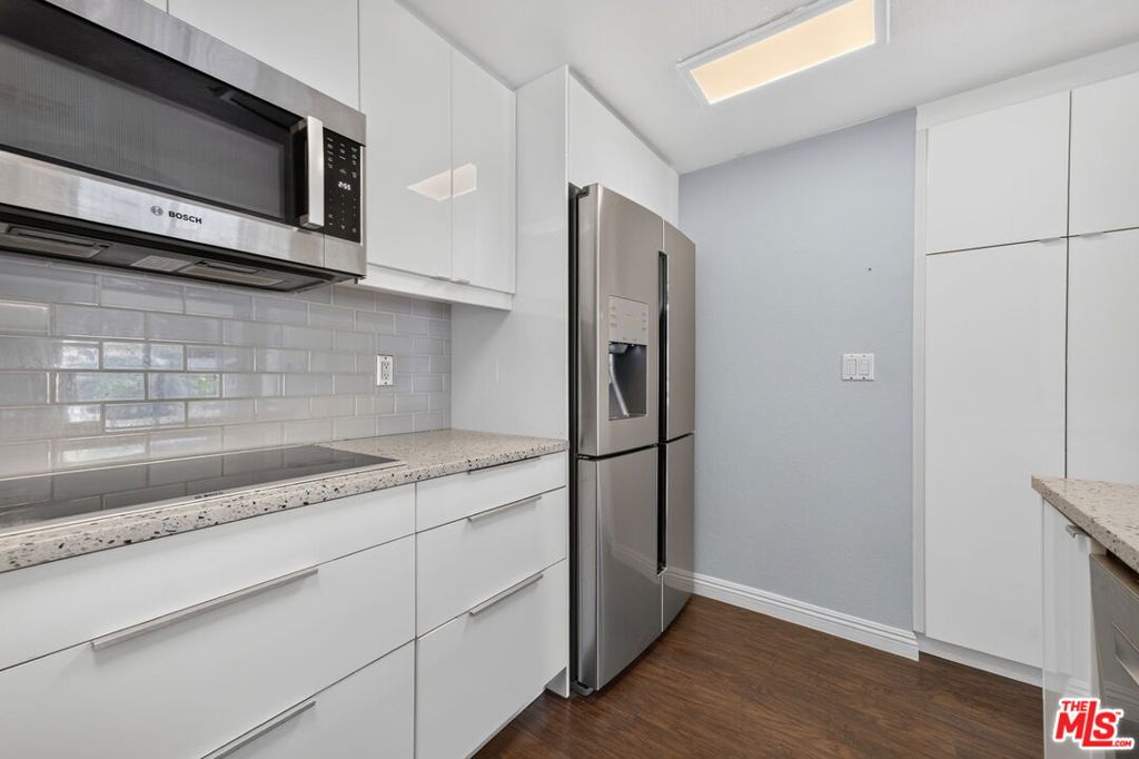 2018 Griffith Park Boulevard 219 Property Photo 14