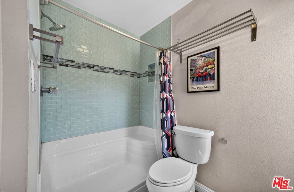 2018 Griffith Park Boulevard 219 Property Photo 21