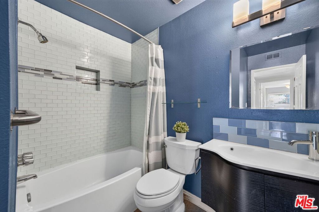 2018 Griffith Park Boulevard 219 Property Photo 25