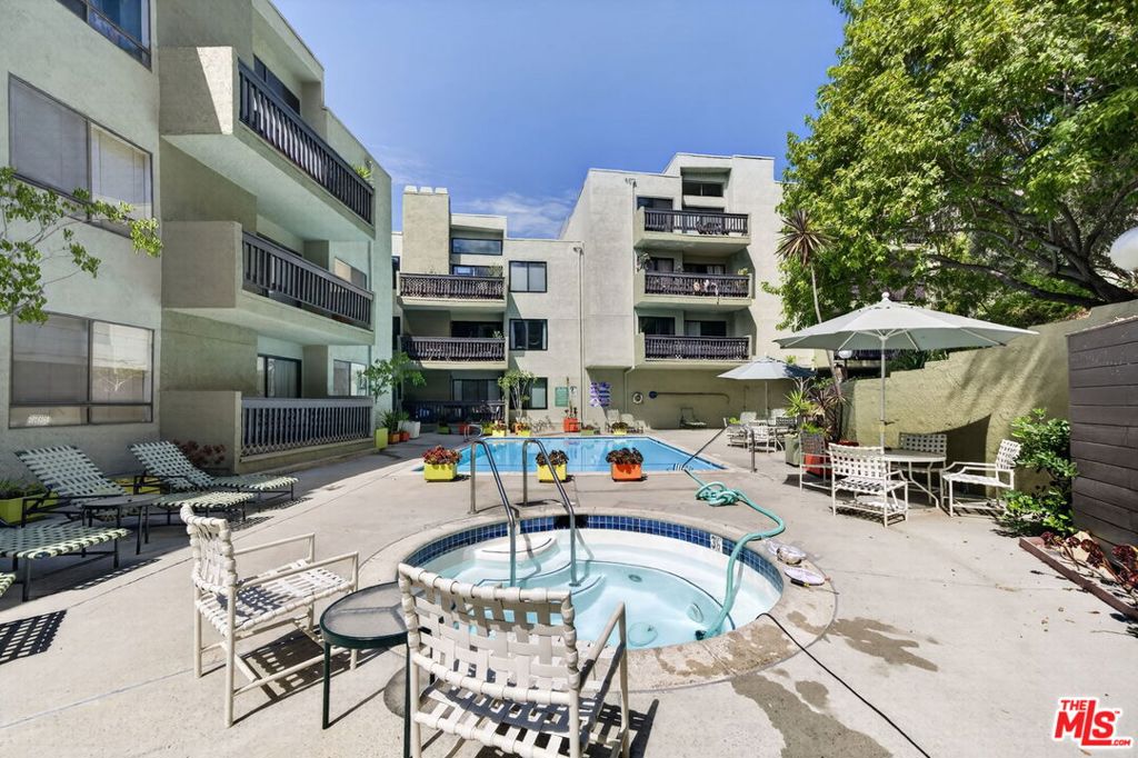 2018 Griffith Park Boulevard 219 Property Photo 32