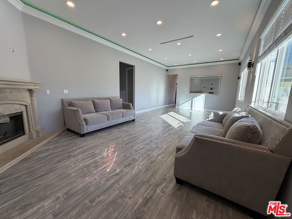 10006 Samoa Avenue Property Photo 2