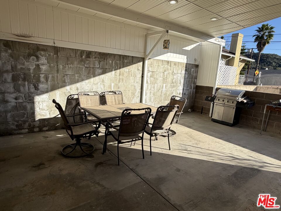 10006 Samoa Avenue Property Photo 28