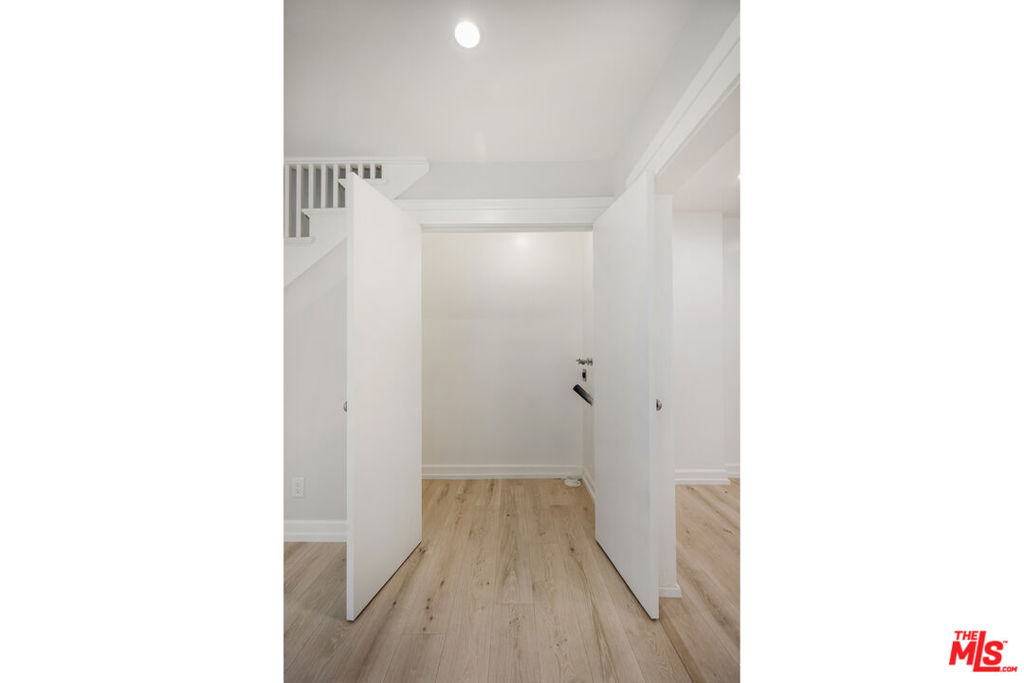 2309 W 29th Place Property Photo 16