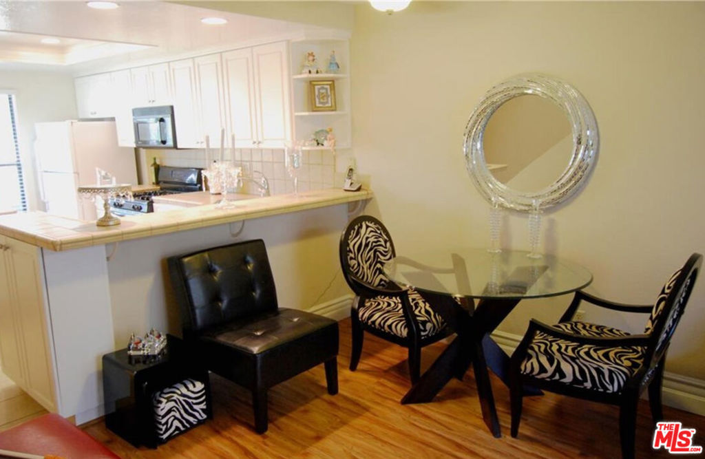 17 Pearl 61 Property Photo 4