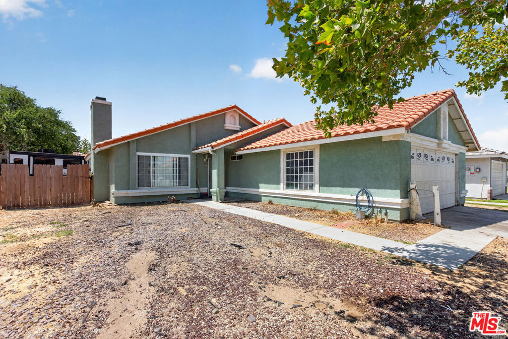 1718 Polo Court Property Photo 4