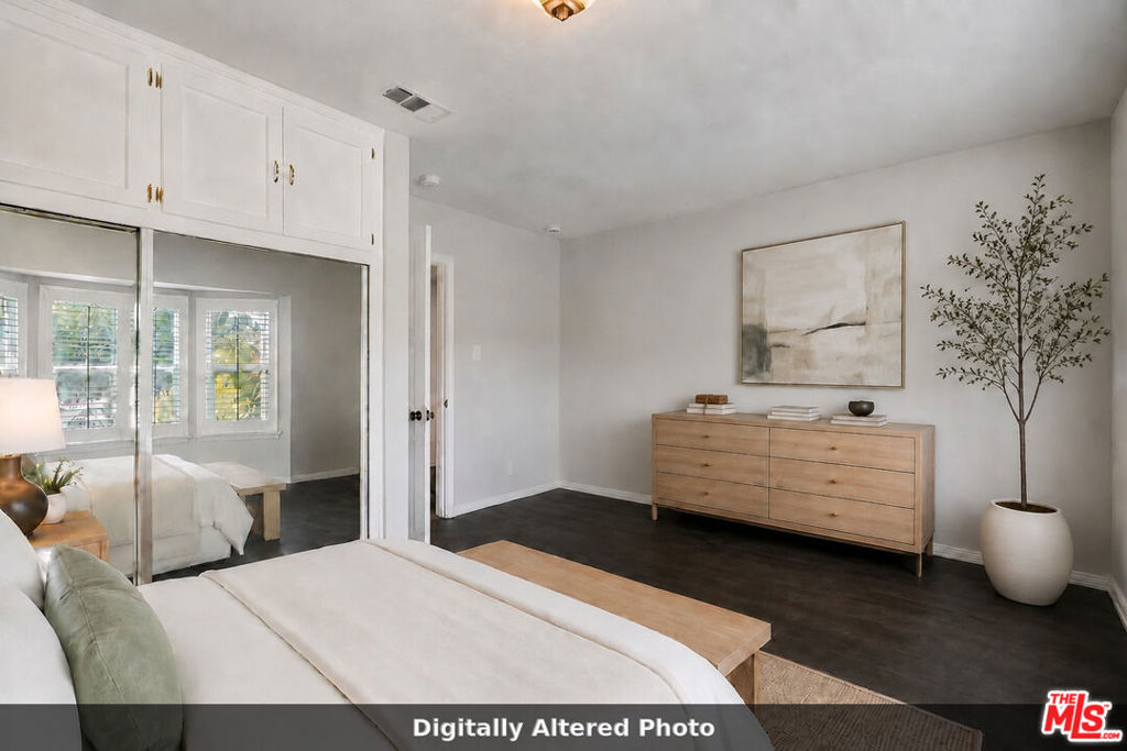 5343 Blanco Way Property Photo 15