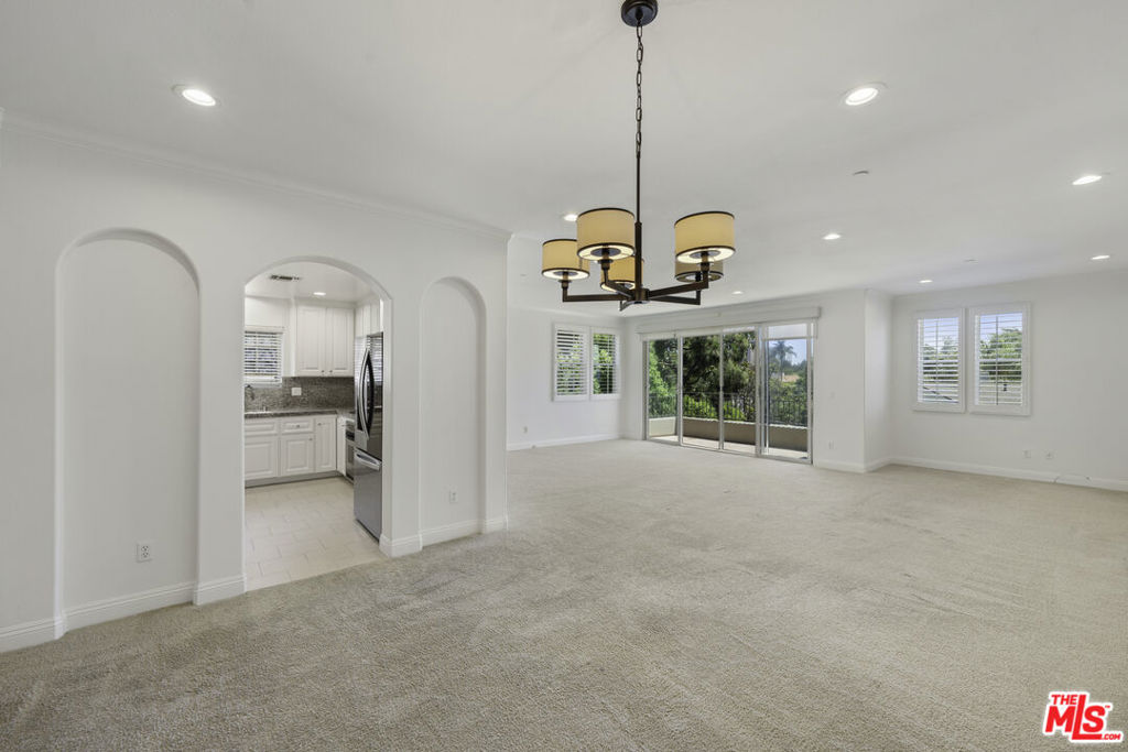 1820 Benecia Avenue 402 Property Photo 1