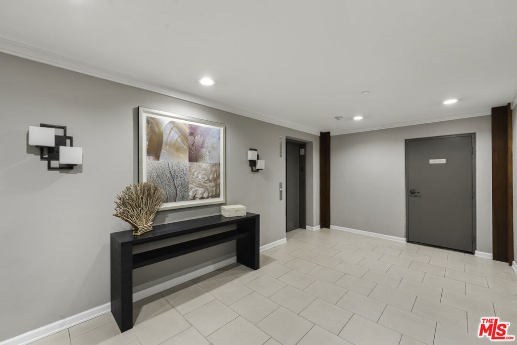 1820 Benecia Avenue 402 Property Photo 12