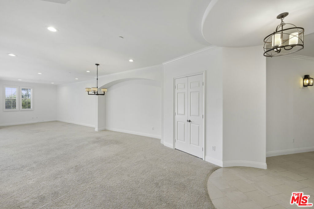 1820 Benecia Avenue 402 Property Photo 20