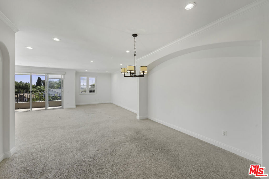 1820 Benecia Avenue 402 Property Photo 21