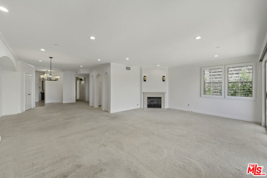1820 Benecia Avenue 402 Property Photo 27