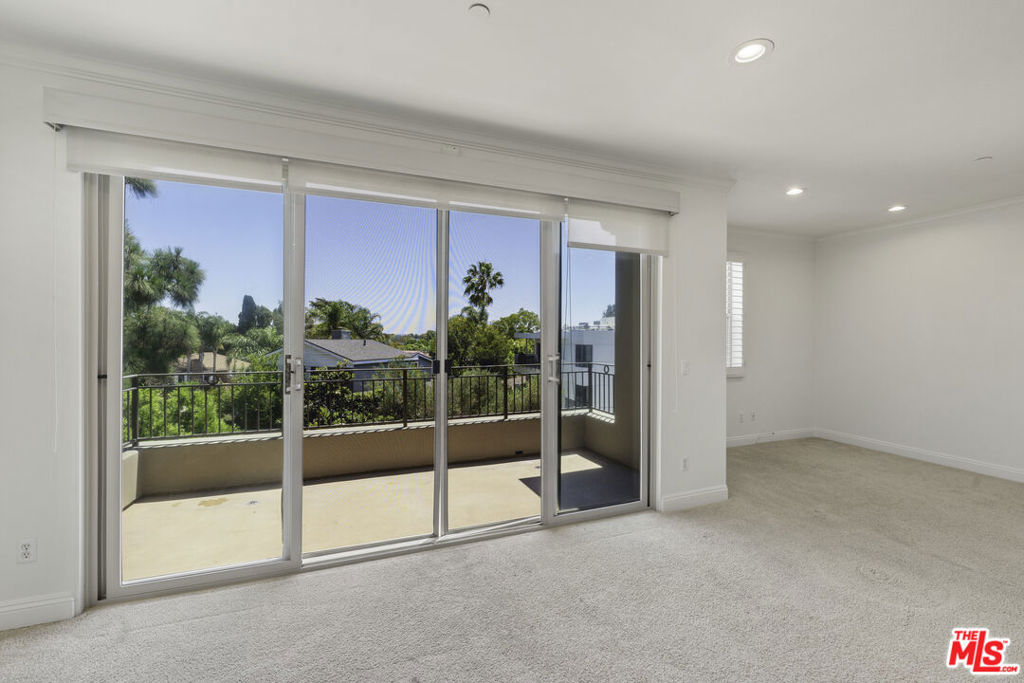 1820 Benecia Avenue 402 Property Photo 29