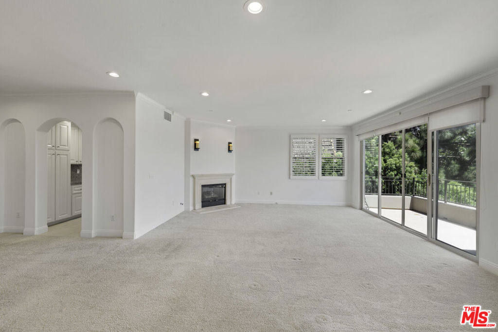 1820 Benecia Avenue 402 Property Photo 35