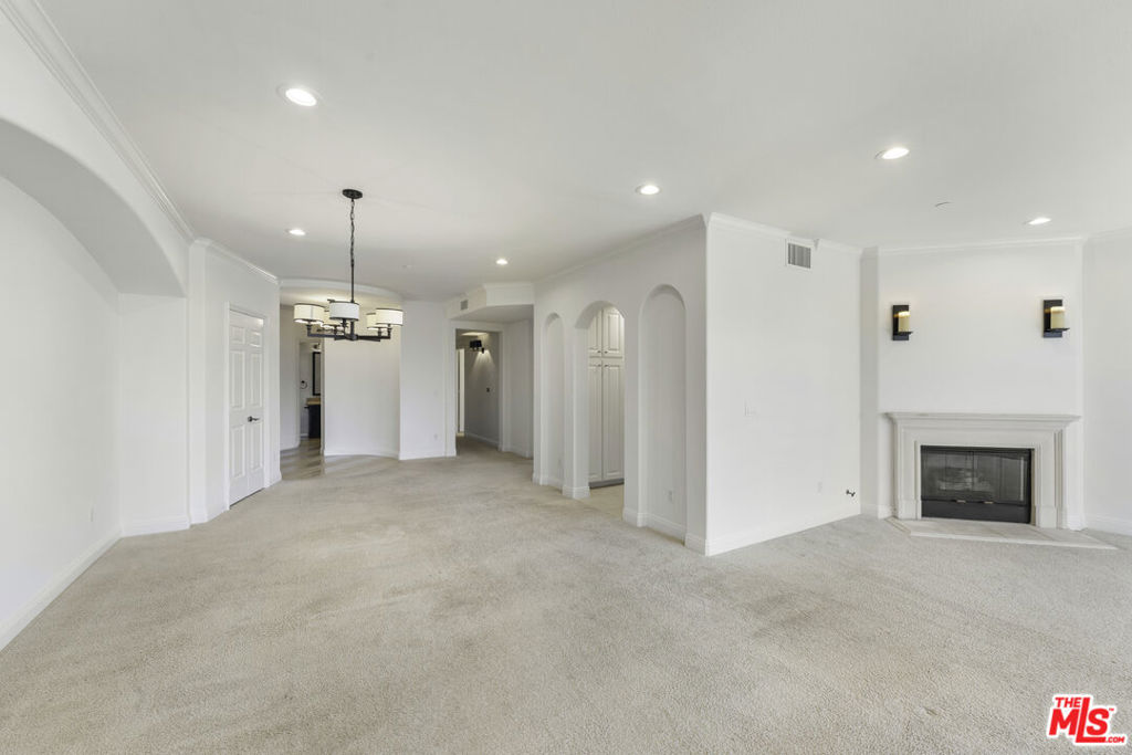 1820 Benecia Avenue 402 Property Photo 36