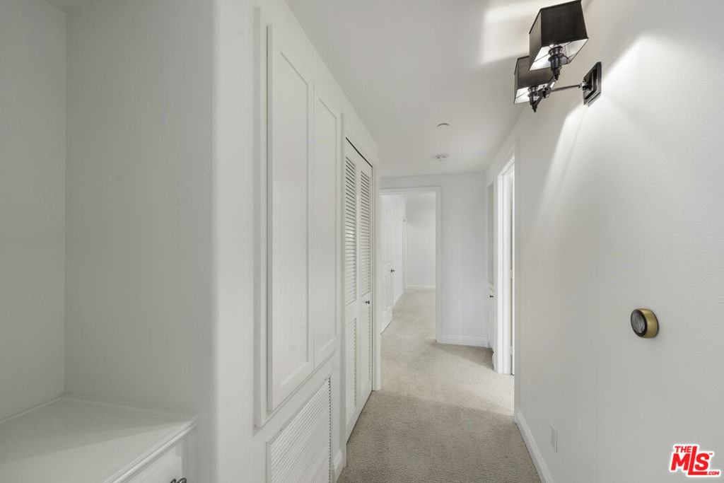 1820 Benecia Avenue 402 Property Photo 50