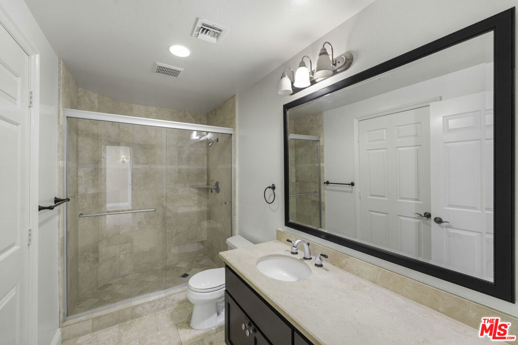 1820 Benecia Avenue 402 Property Photo 53