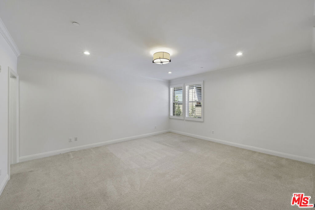 1820 Benecia Avenue 402 Property Photo 60
