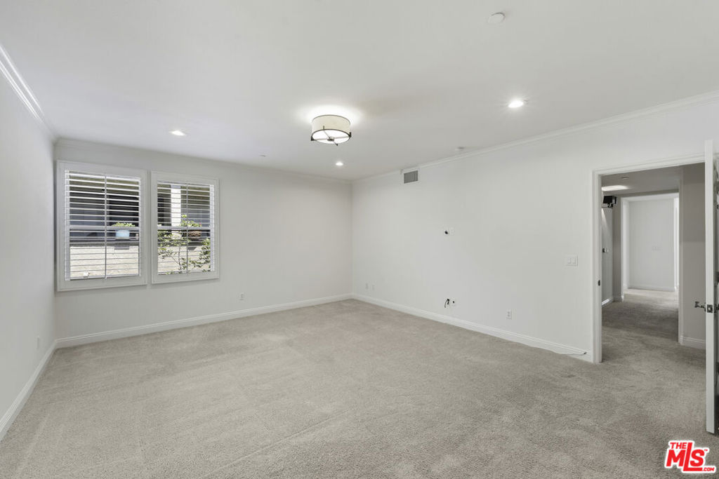 1820 Benecia Avenue 402 Property Photo 70