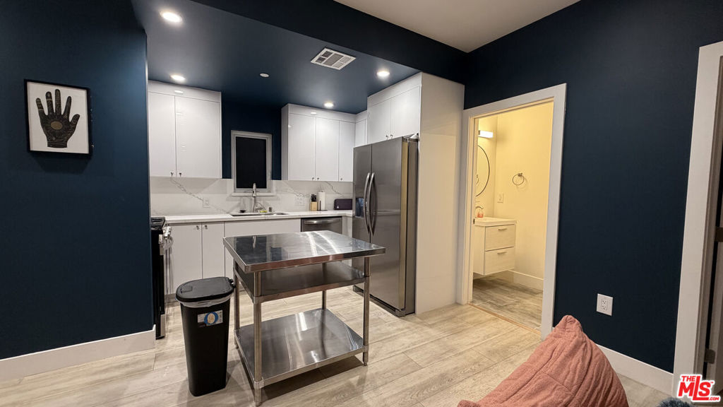 10959 Calvert Property Photo 10