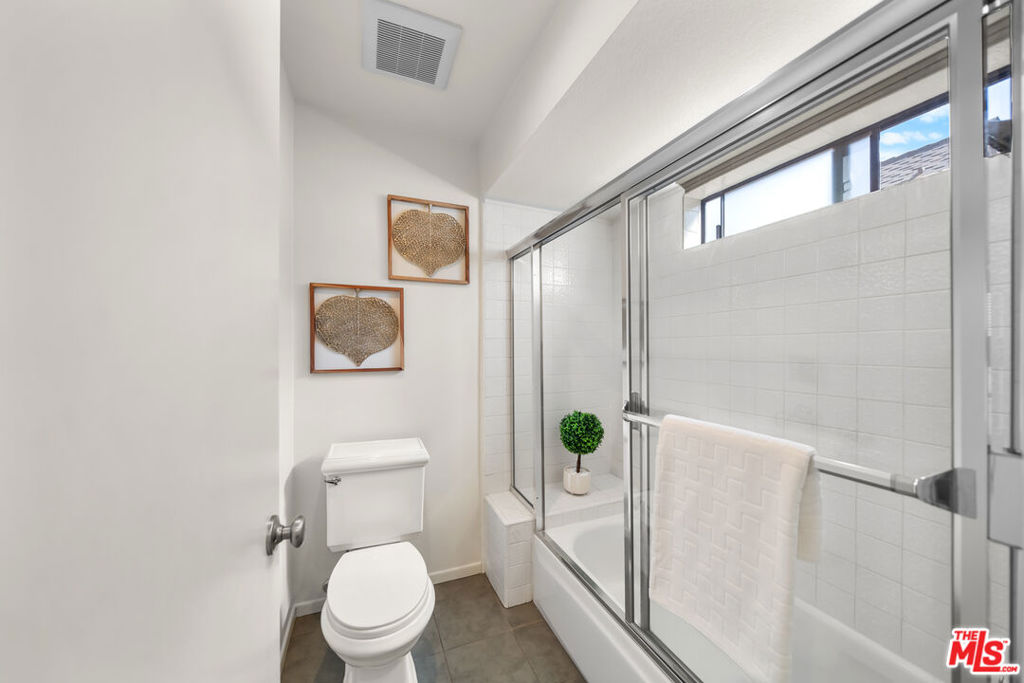 835 S Lucerne Boulevard 310 Property Photo 40
