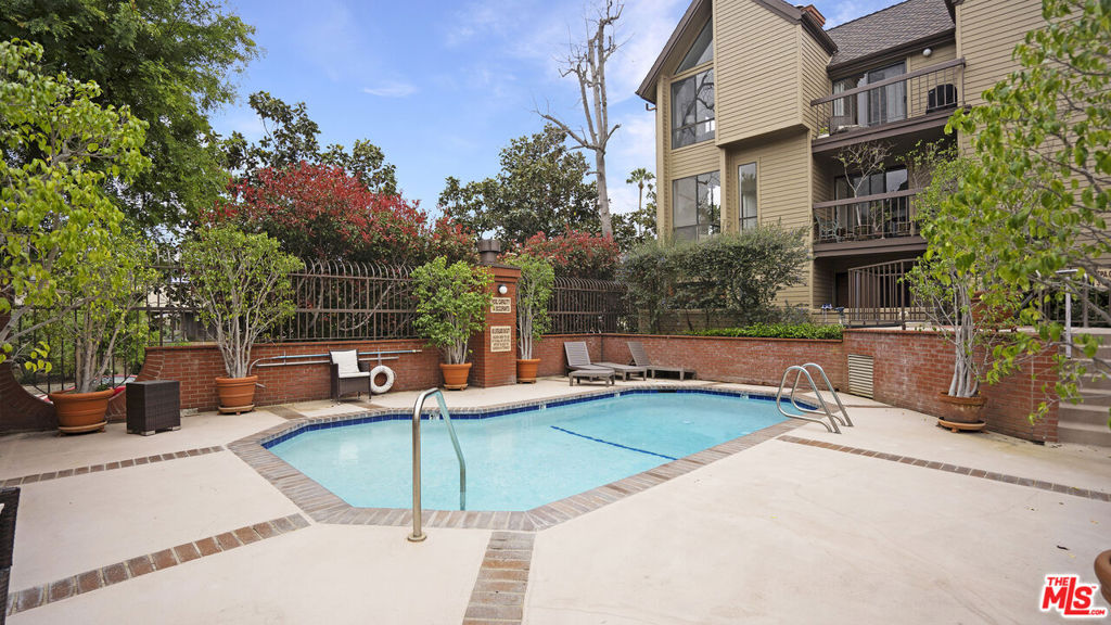 835 S Lucerne Boulevard 310 Property Photo 49