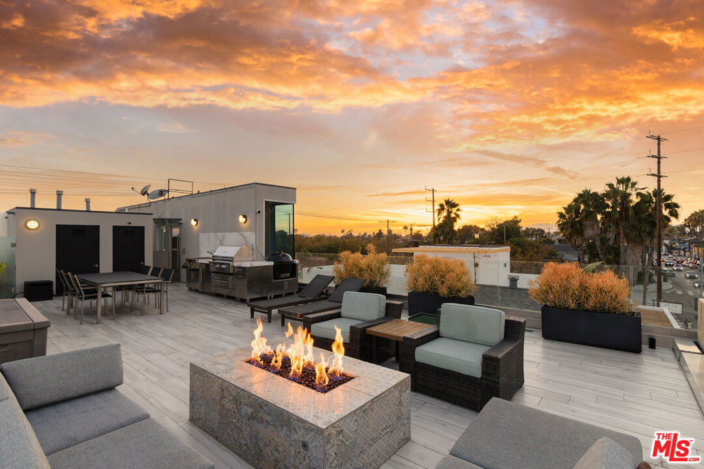 1712 Abbot Kinney Boulevard Property Photo 1